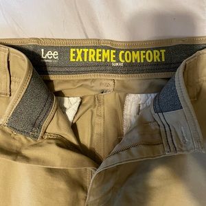 Lee Extreme Comfort Motion khakis